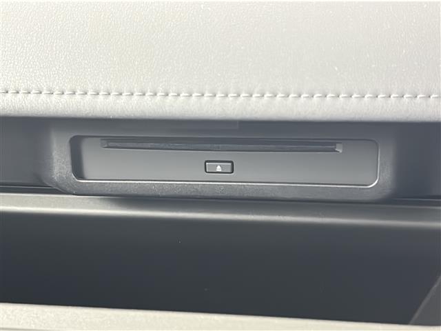 アルファードハイブリッド エグゼクティブラウンジ 禁煙車/純正14型ナビ/ツインムーンルーフ/後席モニター/チームメイト/ユニバーサルステップ/全周囲カメラ/デジタルインナーミラー/DVD再生/全席温冷シート/全席パワーシート/本革シート/ドラレコ(31枚目)