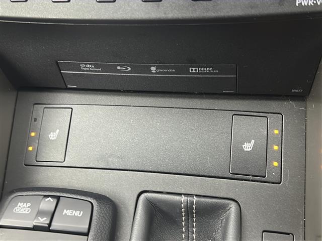 IS IS300h Fスポーツ 禁車車 レーダークルーズコントロール シートヒーター バックカメラ パドルシフト ETC 純正ナビ フルセグTV フォグランプ ステアリングリモコン パワーシート LEDライト(11枚目)