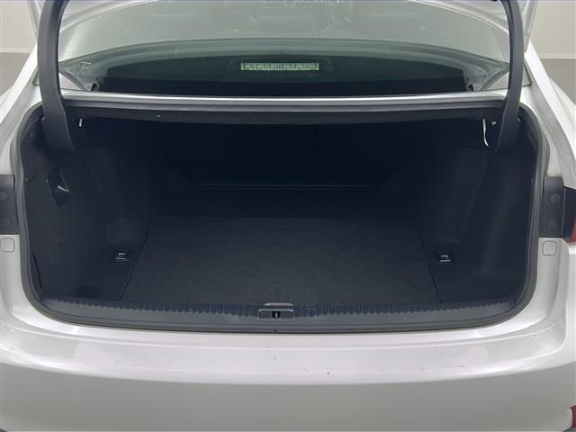 IS IS300h Fスポーツ 禁車車 レーダークルーズコントロール シートヒーター バックカメラ パドルシフト ETC 純正ナビ フルセグTV フォグランプ ステアリングリモコン パワーシート LEDライト(15枚目)