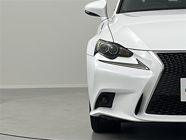 IS IS300h Fスポーツ 禁車車 レーダークルーズコントロール シートヒーター バックカメラ パドルシフト ETC 純正ナビ フルセグTV フォグランプ ステアリングリモコン パワーシート LEDライト(40枚目)