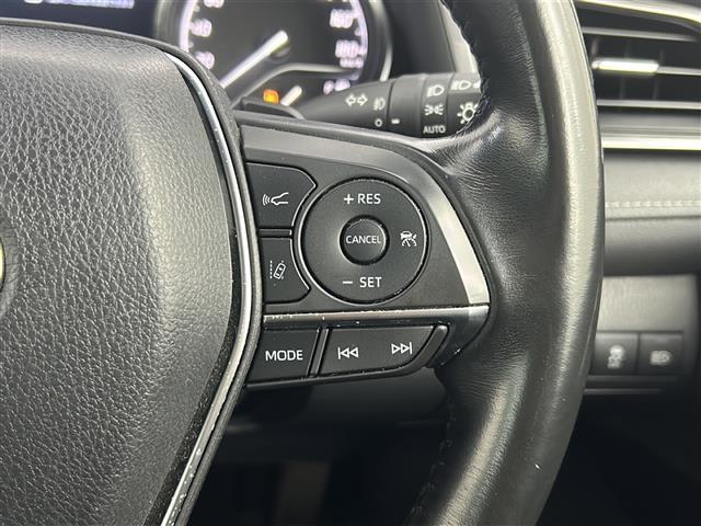 カムリ WS 禁煙車/純正ナビ/衝突軽減/レーダクルーズ/ETC/フルセグ/ハーフレザーシート/前席パワーシート/パドルシフト/オートマチックハイビーム/オートライト/オートエアコン/純正18インチアルミ(8枚目)