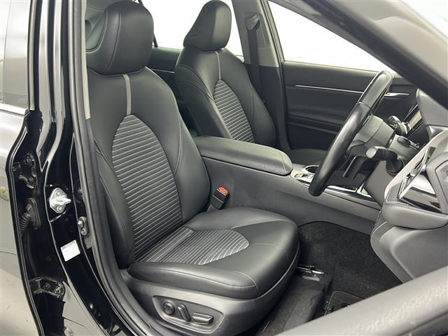 カムリ WS 禁煙車/純正ナビ/衝突軽減/レーダクルーズ/ETC/フルセグ/ハーフレザーシート/前席パワーシート/パドルシフト/オートマチックハイビーム/オートライト/オートエアコン/純正18インチアルミ(13枚目)