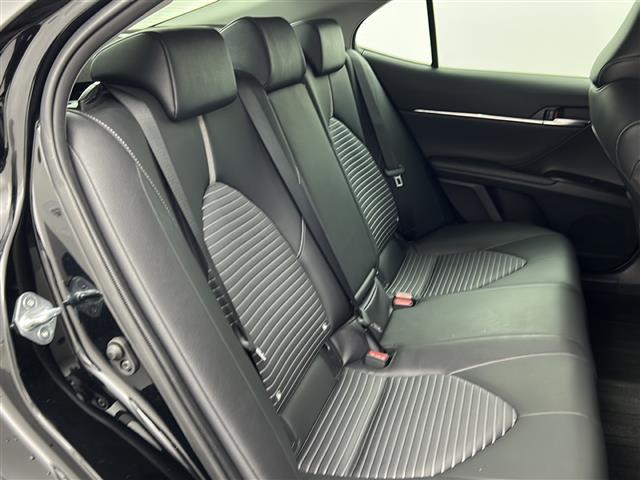 カムリ WS 禁煙車/純正ナビ/衝突軽減/レーダクルーズ/ETC/フルセグ/ハーフレザーシート/前席パワーシート/パドルシフト/オートマチックハイビーム/オートライト/オートエアコン/純正18インチアルミ(14枚目)