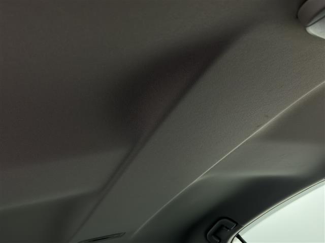 カムリ WS 禁煙車/純正ナビ/衝突軽減/レーダクルーズ/ETC/フルセグ/ハーフレザーシート/前席パワーシート/パドルシフト/オートマチックハイビーム/オートライト/オートエアコン/純正18インチアルミ(29枚目)