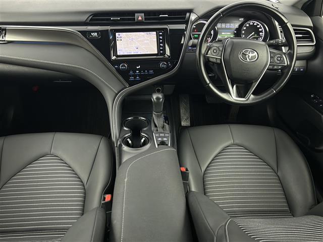 カムリ WS 禁煙車/純正ナビ/衝突軽減/レーダクルーズ/ETC/フルセグ/ハーフレザーシート/前席パワーシート/パドルシフト/オートマチックハイビーム/オートライト/オートエアコン/純正18インチアルミ(42枚目)