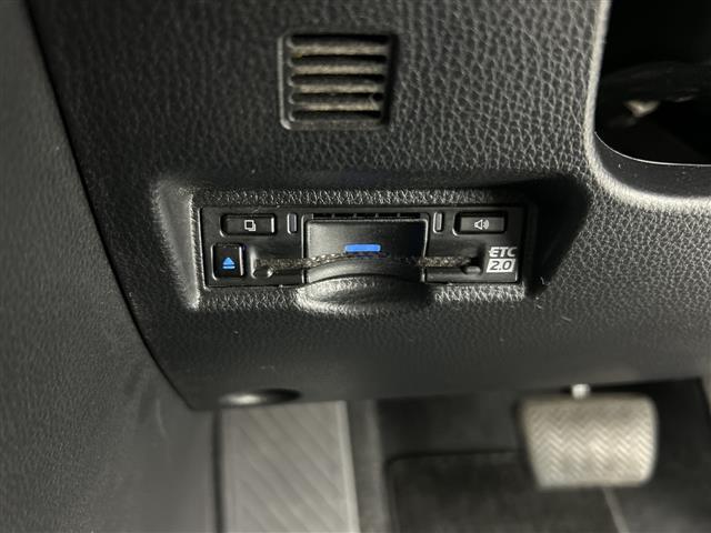 ヴォクシー ハイブリッドS-Z 禁煙車 全周囲M TRDエアロ 快適利便パッケージ 純正13.2インチフリップダウンモニター 純正10.5インチナビ 衝突軽減 両側パワスラ ACC 4WD スペアキー BSM シートヒーター ETC(7枚目)