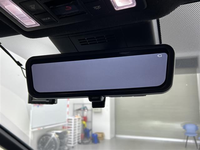 ヴォクシー ハイブリッドS-Z 禁煙車 全周囲M TRDエアロ 快適利便パッケージ 純正13.2インチフリップダウンモニター 純正10.5インチナビ 衝突軽減 両側パワスラ ACC 4WD スペアキー BSM シートヒーター ETC(8枚目)