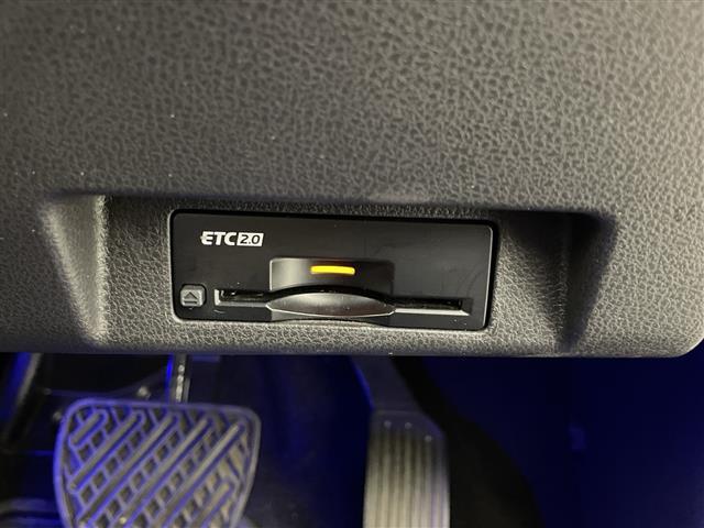 気になる車はすぐにお問い合わせください！画面右側の００６６から始まる無料ダイヤルからお問い合わせ下さい！専門スタッフがお車のご質問にお答えいたします！