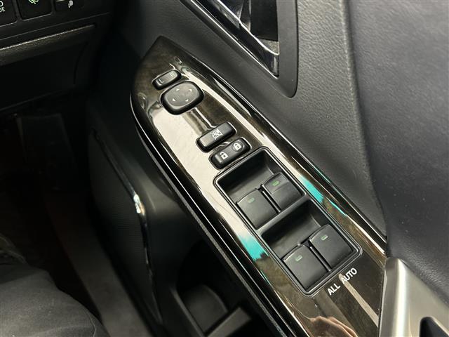 ヴェルファイア ２．４Ｚ　ゴールデンアイズ　禁煙車／スマートキー／スペアキー／クルーズコントロール／純正ナビ／Ｂｌｕｅｔｏｏｔｈ／フルセグ／純正フリップダウンモニター／電動リアゲート／フロアマット／ハーフレザーシート／ＥＴＣ／コーナーセンサー（26枚目）