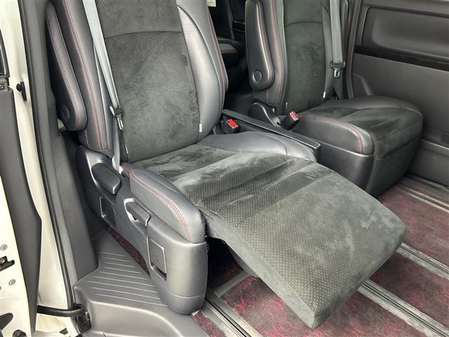 ヴェルファイア ２．４Ｚ　ゴールデンアイズ　禁煙車／スマートキー／スペアキー／クルーズコントロール／純正ナビ／Ｂｌｕｅｔｏｏｔｈ／フルセグ／純正フリップダウンモニター／電動リアゲート／フロアマット／ハーフレザーシート／ＥＴＣ／コーナーセンサー（30枚目）