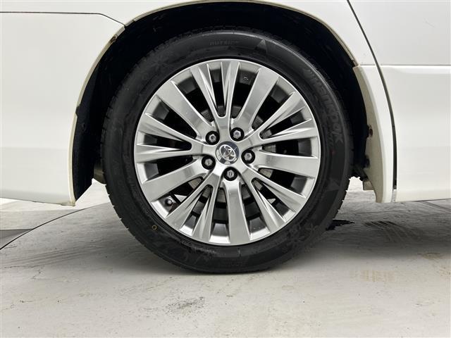 ヴェルファイア ２．４Ｚ　ゴールデンアイズ　禁煙車／スマートキー／スペアキー／クルーズコントロール／純正ナビ／Ｂｌｕｅｔｏｏｔｈ／フルセグ／純正フリップダウンモニター／電動リアゲート／フロアマット／ハーフレザーシート／ＥＴＣ／コーナーセンサー（41枚目）