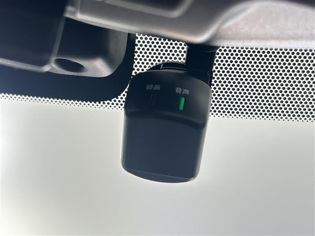 リーフ Ｘ　Ｖセレクション　禁煙車　アラウンドビューモニター　プロパイロット　デジタルミラー　ステアリングヒーター　シートヒーター　ＢＳＭ　クリアランスソナー　コネクティッドナビ　ＨＤＭＩ　オートハイビーム　ドライブレコーダー（6枚目）