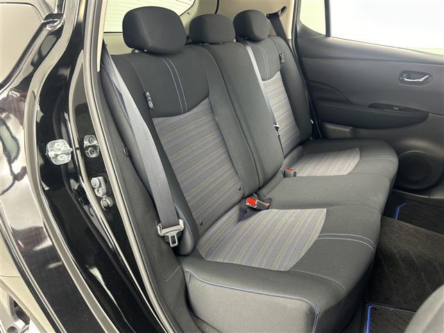 リーフ Ｘ　Ｖセレクション　禁煙車　アラウンドビューモニター　プロパイロット　デジタルミラー　ステアリングヒーター　シートヒーター　ＢＳＭ　クリアランスソナー　コネクティッドナビ　ＨＤＭＩ　オートハイビーム　ドライブレコーダー（14枚目）