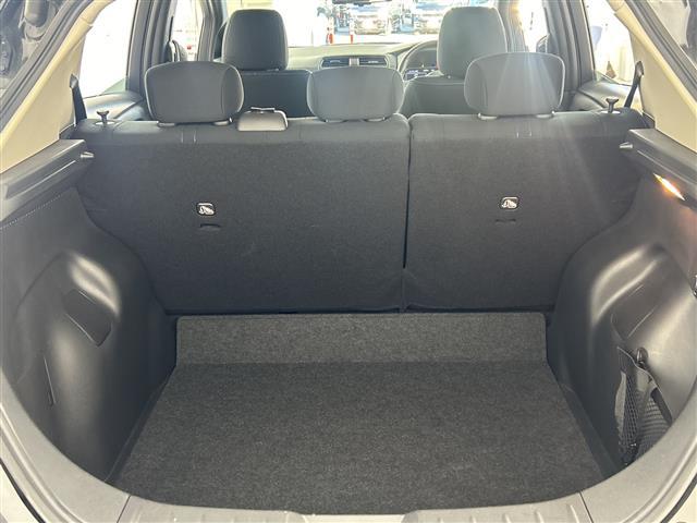 リーフ Ｘ　Ｖセレクション　禁煙車　アラウンドビューモニター　プロパイロット　デジタルミラー　ステアリングヒーター　シートヒーター　ＢＳＭ　クリアランスソナー　コネクティッドナビ　ＨＤＭＩ　オートハイビーム　ドライブレコーダー（15枚目）