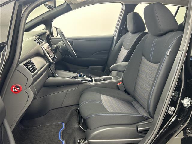 リーフ Ｘ　Ｖセレクション　禁煙車　アラウンドビューモニター　プロパイロット　デジタルミラー　ステアリングヒーター　シートヒーター　ＢＳＭ　クリアランスソナー　コネクティッドナビ　ＨＤＭＩ　オートハイビーム　ドライブレコーダー（32枚目）