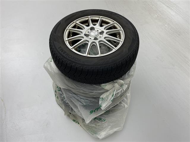 フィット １３Ｇ・Ｌ　ホンダセンシング　禁煙車　レーダークルーズコントロール　純正ナビ　フルセグＴＶ　ＵＳＢ　バックカメラ　ビルトインＥＴＣ　ドライブレコーダー　レーンアシスト　アルミ付きスタッドレス積込　ＬＥＤライト　ステアリングリモコン（9枚目）