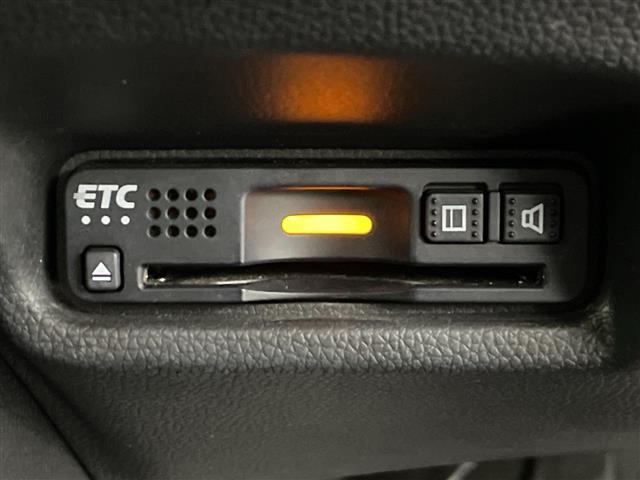 フィット １３Ｇ・Ｌ　ホンダセンシング　禁煙車　レーダークルーズコントロール　純正ナビ　フルセグＴＶ　ＵＳＢ　バックカメラ　ビルトインＥＴＣ　ドライブレコーダー　レーンアシスト　アルミ付きスタッドレス積込　ＬＥＤライト　ステアリングリモコン（10枚目）