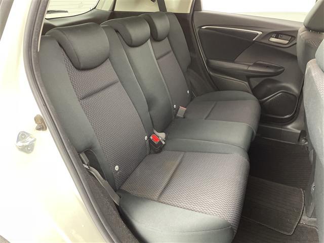 フィット １３Ｇ・Ｌ　ホンダセンシング　禁煙車　レーダークルーズコントロール　純正ナビ　フルセグＴＶ　ＵＳＢ　バックカメラ　ビルトインＥＴＣ　ドライブレコーダー　レーンアシスト　アルミ付きスタッドレス積込　ＬＥＤライト　ステアリングリモコン（14枚目）