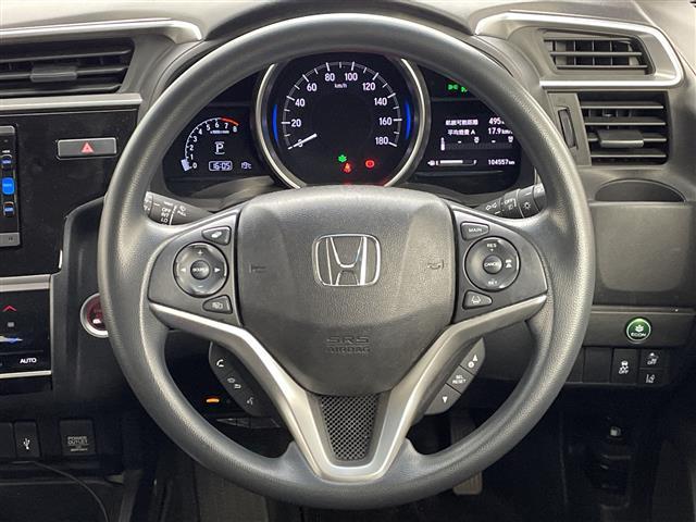 フィット １３Ｇ・Ｌ　ホンダセンシング　禁煙車　レーダークルーズコントロール　純正ナビ　フルセグＴＶ　ＵＳＢ　バックカメラ　ビルトインＥＴＣ　ドライブレコーダー　レーンアシスト　アルミ付きスタッドレス積込　ＬＥＤライト　ステアリングリモコン（20枚目）