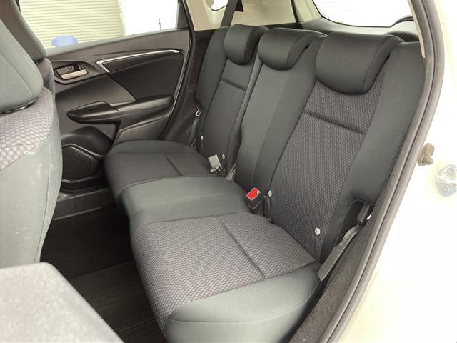 フィット １３Ｇ・Ｌ　ホンダセンシング　禁煙車　レーダークルーズコントロール　純正ナビ　フルセグＴＶ　ＵＳＢ　バックカメラ　ビルトインＥＴＣ　ドライブレコーダー　レーンアシスト　アルミ付きスタッドレス積込　ＬＥＤライト　ステアリングリモコン（34枚目）