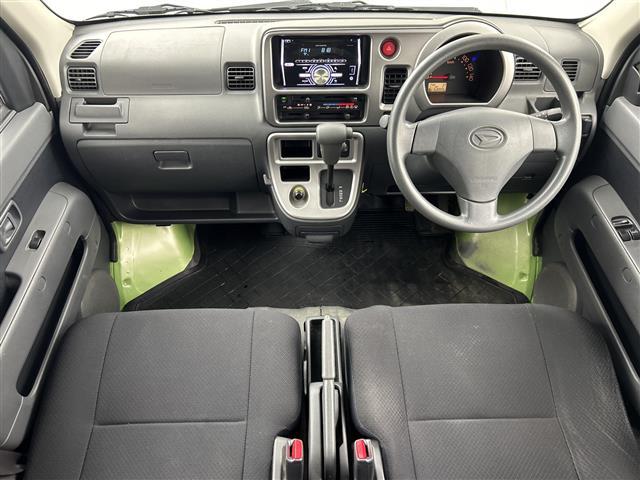 ハイゼットカーゴ デラックスリミテッド 禁煙車 4WD ハイルーフ キーレス ドアバイザー 社外アルミホイール ヘッドライトレベライザー 取扱説明書 保証書 スペアキー 両側スライドドア(2枚目)