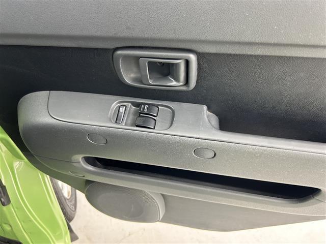 ハイゼットカーゴ デラックスリミテッド 禁煙車 4WD ハイルーフ キーレス ドアバイザー 社外アルミホイール ヘッドライトレベライザー 取扱説明書 保証書 スペアキー 両側スライドドア(8枚目)