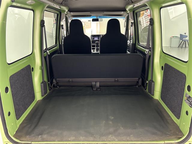 ハイゼットカーゴ デラックスリミテッド 禁煙車 4WD ハイルーフ キーレス ドアバイザー 社外アルミホイール ヘッドライトレベライザー 取扱説明書 保証書 スペアキー 両側スライドドア(15枚目)