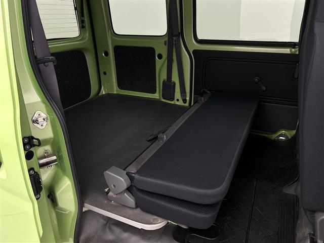 ハイゼットカーゴ デラックスリミテッド 禁煙車 4WD ハイルーフ キーレス ドアバイザー 社外アルミホイール ヘッドライトレベライザー 取扱説明書 保証書 スペアキー 両側スライドドア(29枚目)