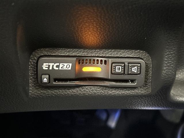 ヴェゼル e:HEV Z 禁煙車/BSM/置くだけ充電/純正ナビ/フルセグTV/電動リアゲート/バックカメラ/ハーフレザーシート/シートヒーター/パドルシフト/ETC2,0/ドライブレコーダー/LED/ホンダセンシング(10枚目)