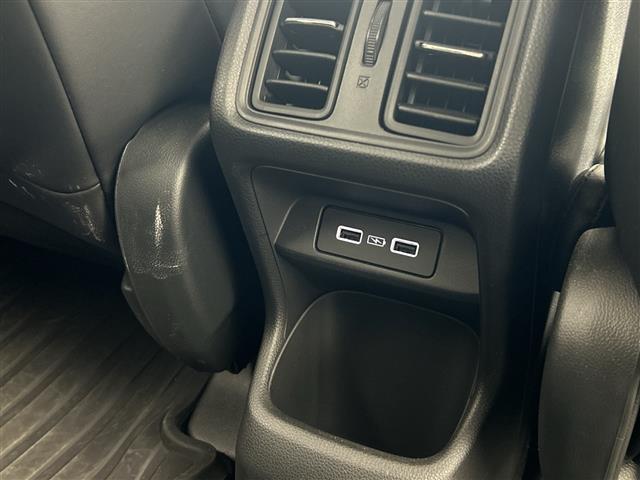 ヴェゼル e:HEV Z 禁煙車/BSM/置くだけ充電/純正ナビ/フルセグTV/電動リアゲート/バックカメラ/ハーフレザーシート/シートヒーター/パドルシフト/ETC2,0/ドライブレコーダー/LED/ホンダセンシング(29枚目)