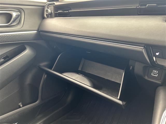 ヴェゼル e:HEV Z 禁煙車/BSM/置くだけ充電/純正ナビ/フルセグTV/電動リアゲート/バックカメラ/ハーフレザーシート/シートヒーター/パドルシフト/ETC2,0/ドライブレコーダー/LED/ホンダセンシング(30枚目)