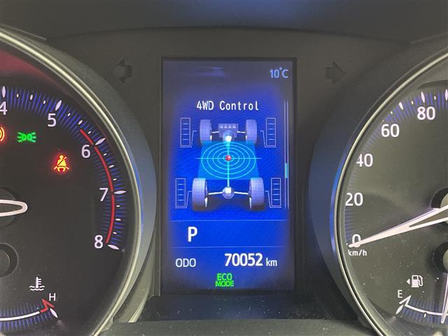 C-HR S-T LEDエディション 禁煙車/4WD/純正ナビ/エンジンスターター/バックモニター/レーダークルーズ/衝突軽減/レーンキープ/ETC/BT/フルセグテレビ/フロアマット/LEDヘッドライト/オートハイビーム/ターボ(3枚目)