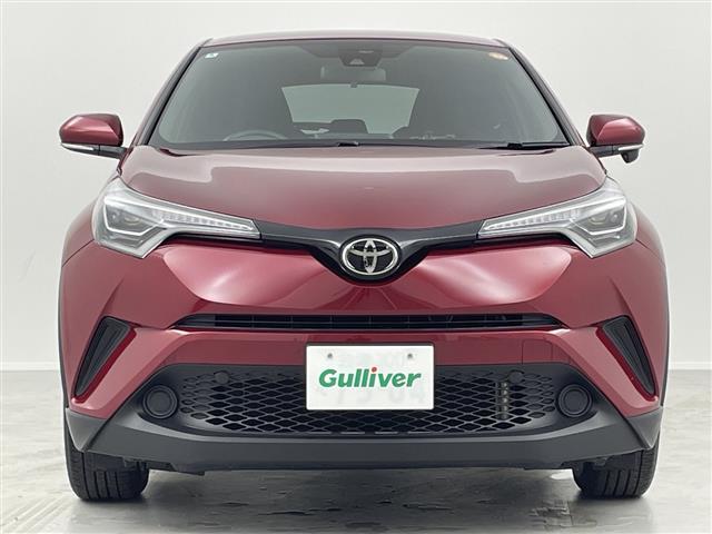 C-HR S-T LEDエディション 禁煙車/4WD/純正ナビ/エンジンスターター/バックモニター/レーダークルーズ/衝突軽減/レーンキープ/ETC/BT/フルセグテレビ/フロアマット/LEDヘッドライト/オートハイビーム/ターボ(17枚目)