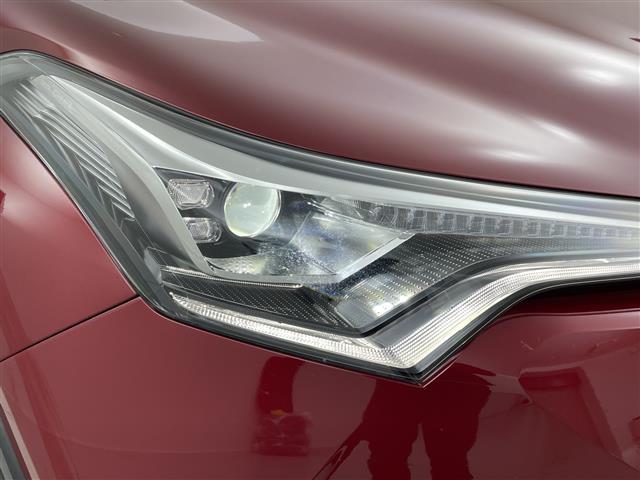 C-HR S-T LEDエディション 禁煙車/4WD/純正ナビ/エンジンスターター/バックモニター/レーダークルーズ/衝突軽減/レーンキープ/ETC/BT/フルセグテレビ/フロアマット/LEDヘッドライト/オートハイビーム/ターボ(38枚目)