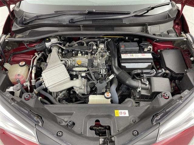 C-HR S-T LEDエディション 禁煙車/4WD/純正ナビ/エンジンスターター/バックモニター/レーダークルーズ/衝突軽減/レーンキープ/ETC/BT/フルセグテレビ/フロアマット/LEDヘッドライト/オートハイビーム/ターボ(42枚目)