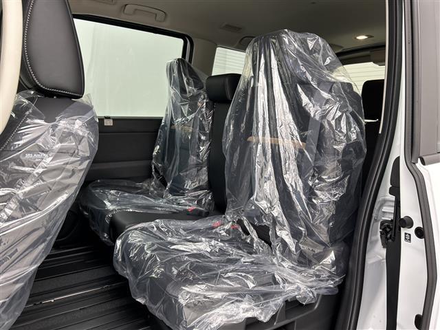 セレナ ハイウェイスターV 登録済未使用車/4WD/プロパイロット/アラウンドビューレーンキープアシスト/BSM/デジタルミラー/純正ナビ/フルセグ/両側パワースライドドア/電動リアゲート/シートヒーター/パドルシフト/ETC(34枚目)