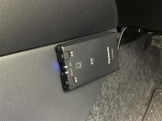 ヤリス Ｇ　禁煙車　純正ディスプレイオーディオ　ナビ付　クリアランスソナー　ドライブレコーダー　オートハイビーム　バックカメラ　ＥＴＣ　オートライト　カーテンエアバッグ　トヨタセーフティセンス　スマートキー（7枚目）