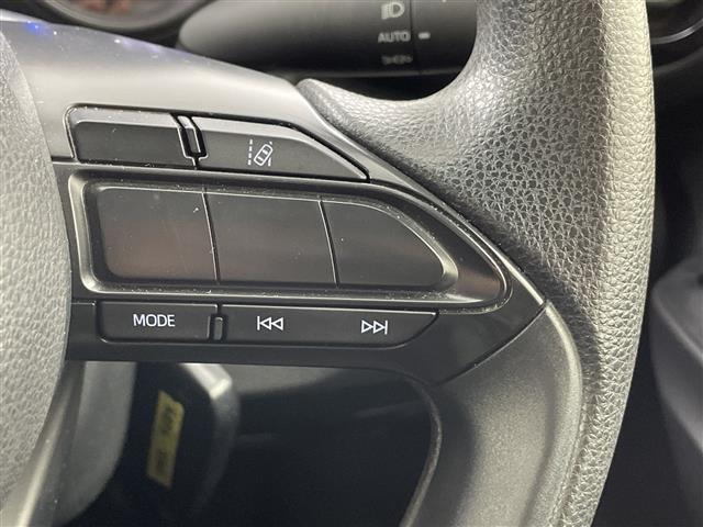 ヤリス Ｇ　禁煙車　純正ディスプレイオーディオ　ナビ付　クリアランスソナー　ドライブレコーダー　オートハイビーム　バックカメラ　ＥＴＣ　オートライト　カーテンエアバッグ　トヨタセーフティセンス　スマートキー（9枚目）