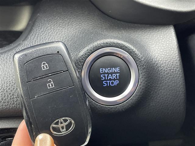 ヤリス Ｇ　禁煙車　純正ディスプレイオーディオ　ナビ付　クリアランスソナー　ドライブレコーダー　オートハイビーム　バックカメラ　ＥＴＣ　オートライト　カーテンエアバッグ　トヨタセーフティセンス　スマートキー（10枚目）