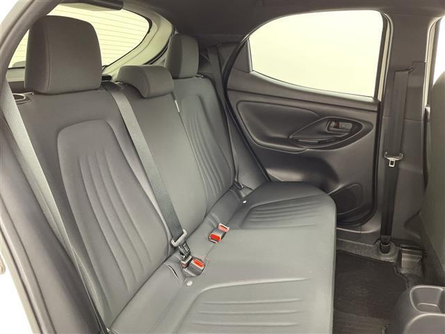 ヤリス Ｇ　禁煙車　純正ディスプレイオーディオ　ナビ付　クリアランスソナー　ドライブレコーダー　オートハイビーム　バックカメラ　ＥＴＣ　オートライト　カーテンエアバッグ　トヨタセーフティセンス　スマートキー（15枚目）