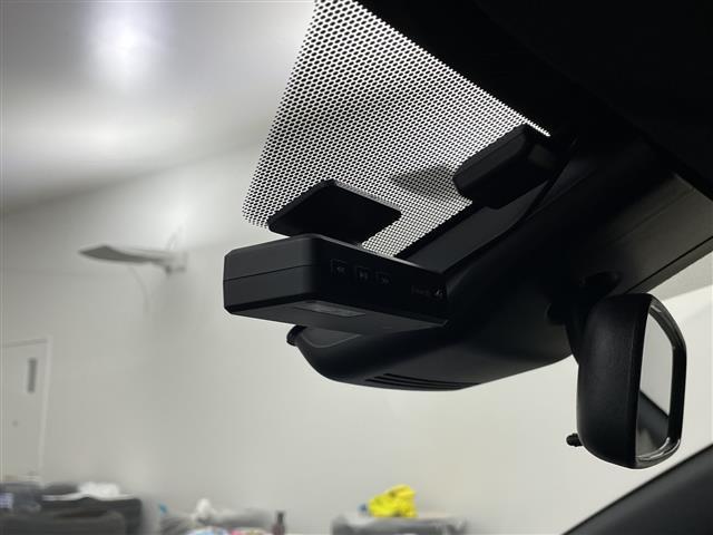 ヤリス Ｇ　禁煙車　純正ディスプレイオーディオ　ナビ付　クリアランスソナー　ドライブレコーダー　オートハイビーム　バックカメラ　ＥＴＣ　オートライト　カーテンエアバッグ　トヨタセーフティセンス　スマートキー（29枚目）