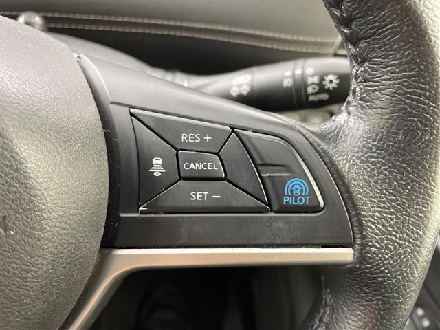 セレナ ハイウェイスターＧ　禁煙車　プロパイロット　両側電動ドア　パーキングアシスト　レーダークルーズコントロール　全方位カメラ　ウォークスルー　コーナーセンサー　純正ナビ　フルセグＴＶ　ＬＥＤライト　ＥＴＣ　純正フロアマット（4枚目）