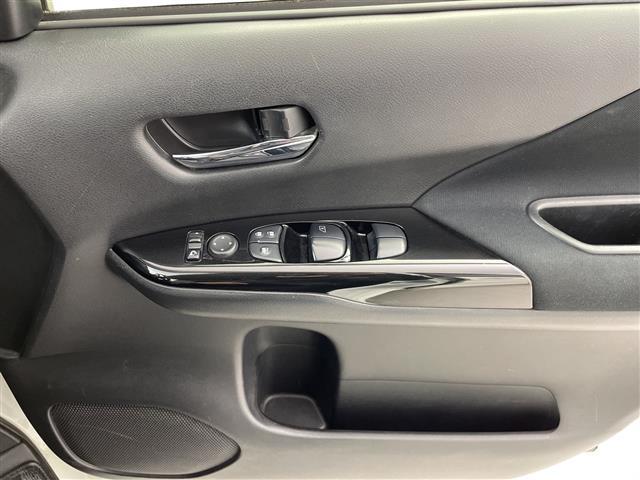 セレナ ハイウェイスターＧ　禁煙車　プロパイロット　両側電動ドア　パーキングアシスト　レーダークルーズコントロール　全方位カメラ　ウォークスルー　コーナーセンサー　純正ナビ　フルセグＴＶ　ＬＥＤライト　ＥＴＣ　純正フロアマット（26枚目）