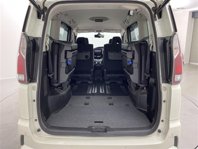 セレナ ハイウェイスターＧ　禁煙車　プロパイロット　両側電動ドア　パーキングアシスト　レーダークルーズコントロール　全方位カメラ　ウォークスルー　コーナーセンサー　純正ナビ　フルセグＴＶ　ＬＥＤライト　ＥＴＣ　純正フロアマット（32枚目）