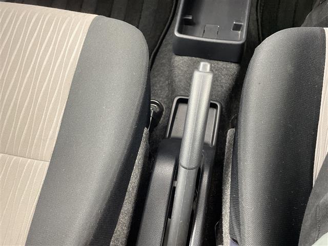 ミライース Ｇ　リミテッドＳＡＩＩＩ　禁煙車　社外ナビ　フルセグＴＶ　ＢｌｕｅｔｏｏｔｈＡｕｄｉｏ　バックカメラ　シートヒーター　衝突軽減システム　前後コーナーセンサー　純正フロアマット　純正１４インチアルミホイール　オートライト（27枚目）