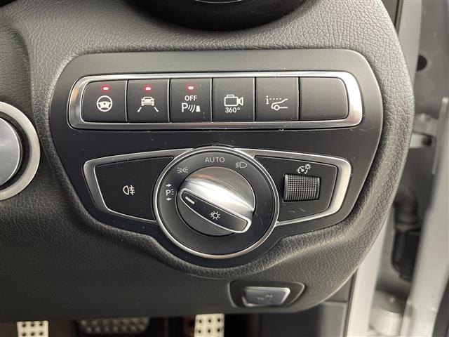 ＧＬＣ ＧＬＣ２２０ｄ　４マチック　クーペスポーツ　禁煙車　全方位モニター　シートヒーター　メーカーナビ　ＢＳＭ　ワンオーナー　レーダークルーズコントロール　パワーバックドア　パワーシート　ハーフレザーシート　クリアランスソナー　ＥＴＣ　ＬＥＤライト（8枚目）