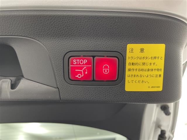 ＧＬＣ ＧＬＣ２２０ｄ　４マチック　クーペスポーツ　禁煙車　全方位モニター　シートヒーター　メーカーナビ　ＢＳＭ　ワンオーナー　レーダークルーズコントロール　パワーバックドア　パワーシート　ハーフレザーシート　クリアランスソナー　ＥＴＣ　ＬＥＤライト（9枚目）