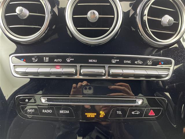 ＧＬＣ ＧＬＣ２２０ｄ　４マチック　クーペスポーツ　禁煙車　全方位モニター　シートヒーター　メーカーナビ　ＢＳＭ　ワンオーナー　レーダークルーズコントロール　パワーバックドア　パワーシート　ハーフレザーシート　クリアランスソナー　ＥＴＣ　ＬＥＤライト（22枚目）