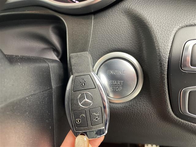 ＧＬＣ ＧＬＣ２２０ｄ　４マチック　クーペスポーツ　禁煙車　全方位モニター　シートヒーター　メーカーナビ　ＢＳＭ　ワンオーナー　レーダークルーズコントロール　パワーバックドア　パワーシート　ハーフレザーシート　クリアランスソナー　ＥＴＣ　ＬＥＤライト（24枚目）