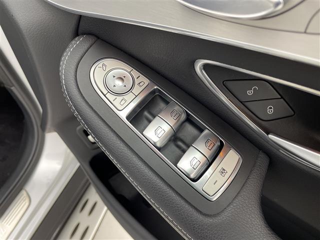 ＧＬＣ ＧＬＣ２２０ｄ　４マチック　クーペスポーツ　禁煙車　全方位モニター　シートヒーター　メーカーナビ　ＢＳＭ　ワンオーナー　レーダークルーズコントロール　パワーバックドア　パワーシート　ハーフレザーシート　クリアランスソナー　ＥＴＣ　ＬＥＤライト（25枚目）